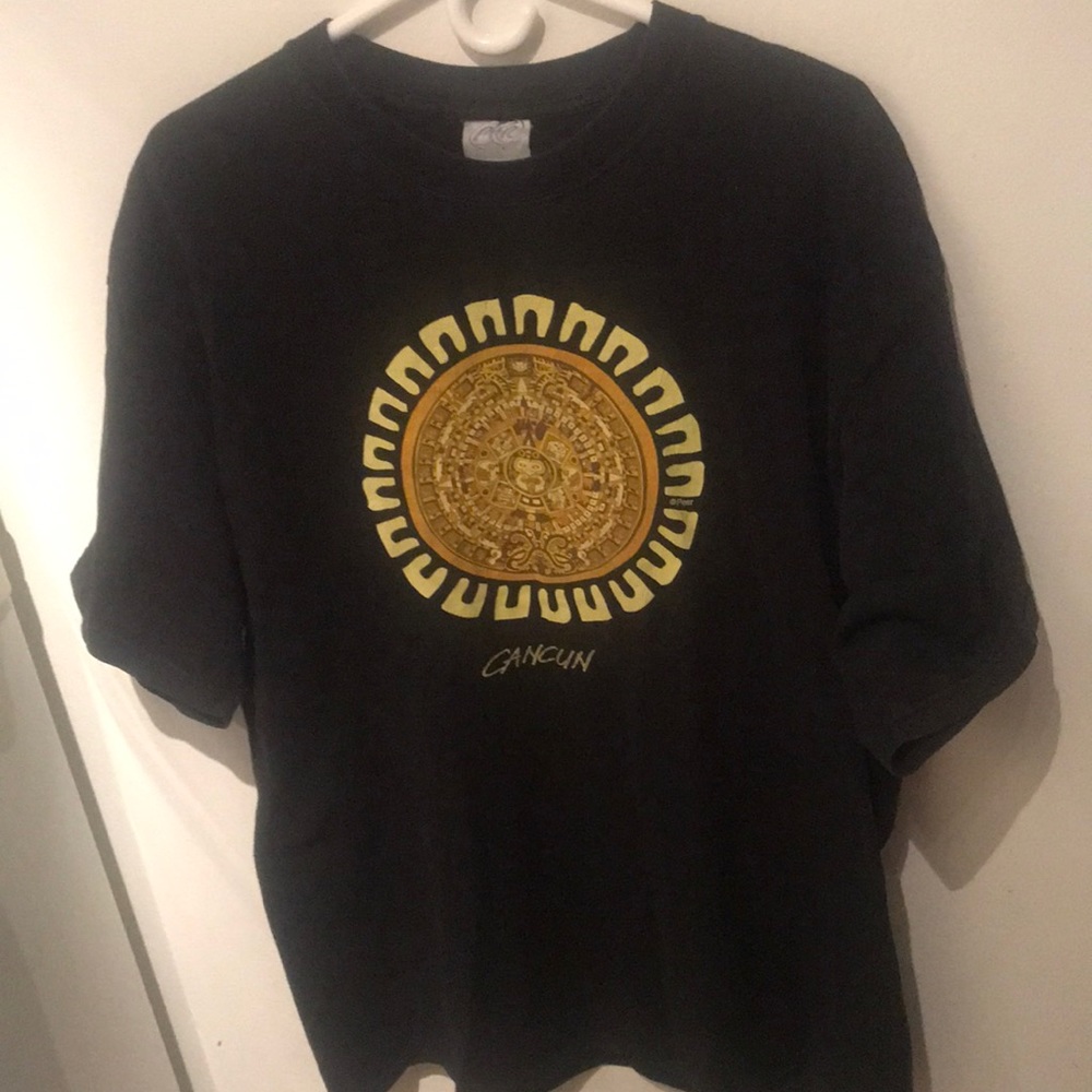 High Quality Vintage Aztec God Cancun Mexico 100% Cotton Black Tshirt w/Gold